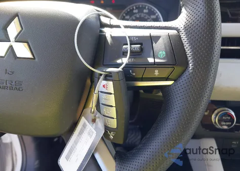 2025 Mitsubishi Outlander Se 2.5 S-Awc/Trail Edition S-Awc from USA, damaged, VIN JA4J4VA8XSZ020369